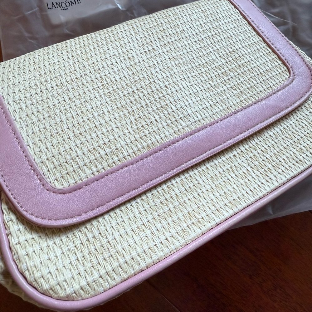 NEW Pink and Cream Women's Bag/Clutch/Cosmetic Bag - Picture 3 of 16